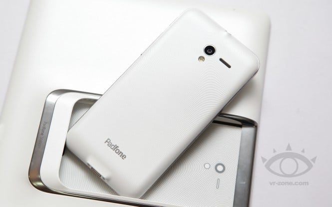 padfone2_blanco2