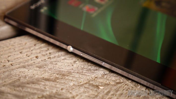 Sony Xperia Z3 Tablet Compact-2