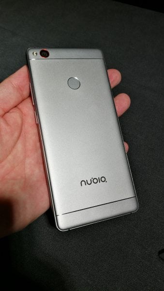 Nubia Z11 Trasera