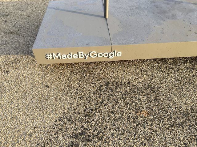 Google teaser 4 octubre estatua
