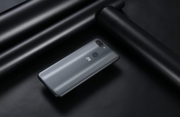 ZTE Blade V9 