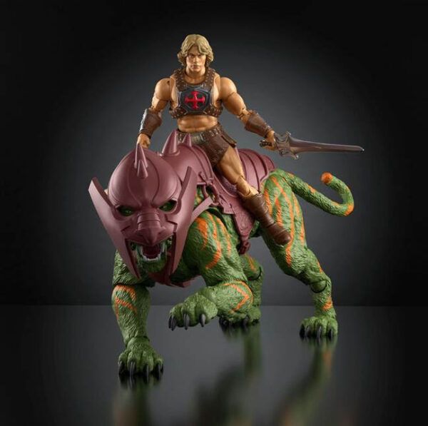 Figura de acción de He-Man sobre Battle Cat de la colección Masters of the Universe Chronicles de Mattel